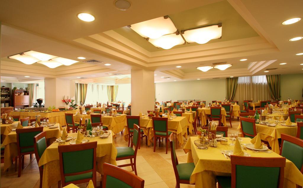Hotel Villa Luca Chianciano Terme Kültér fotó