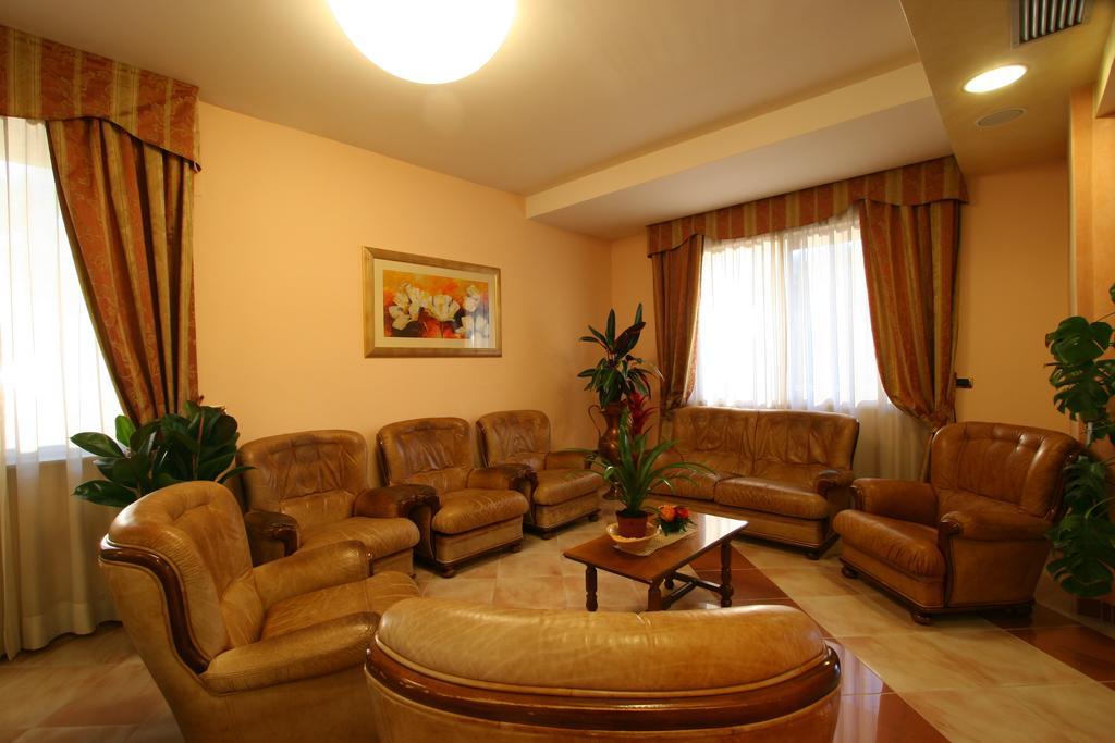 Hotel Villa Luca Chianciano Terme Kültér fotó