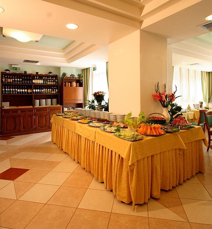 Hotel Villa Luca Chianciano Terme Kültér fotó