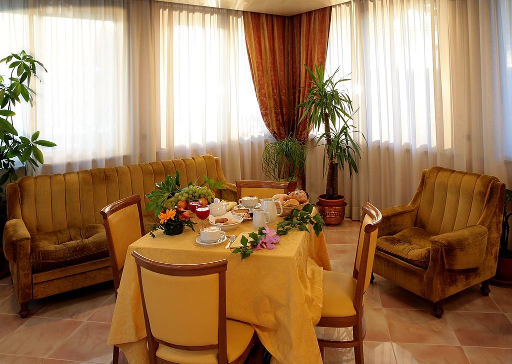 Hotel Villa Luca Chianciano Terme Kültér fotó