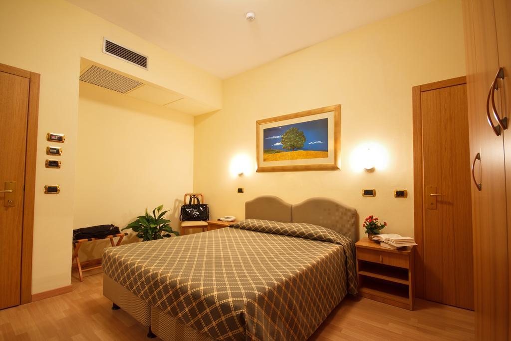 Hotel Villa Luca Chianciano Terme Kültér fotó