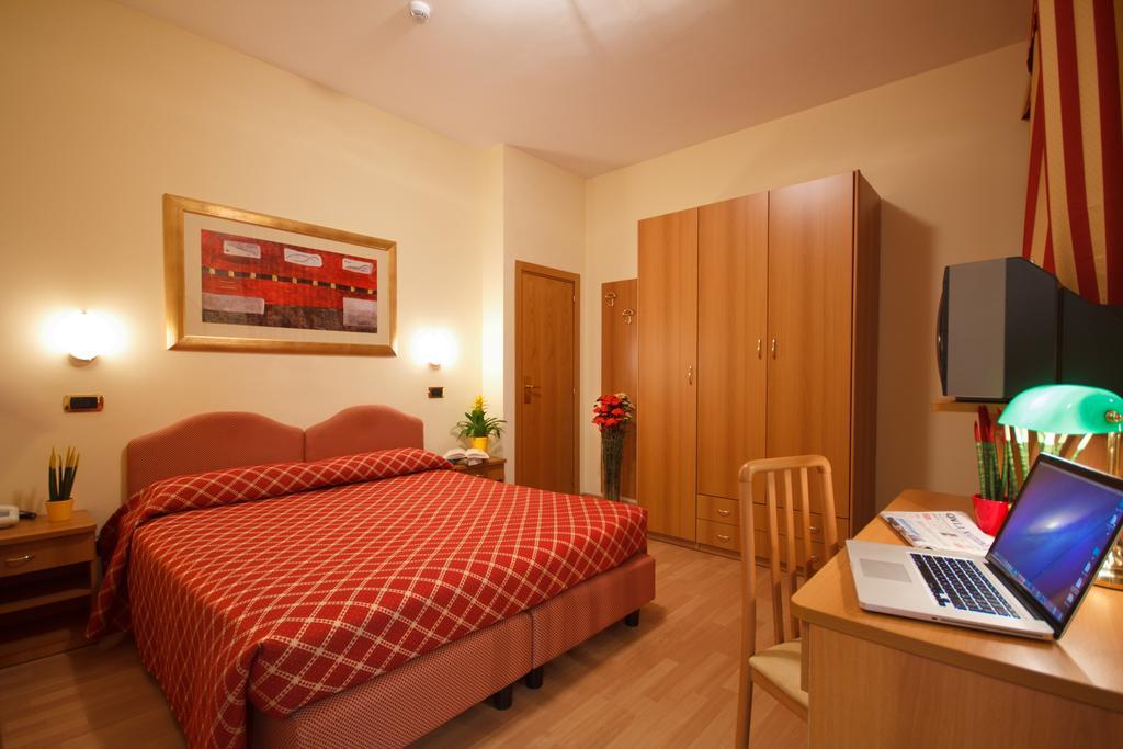 Hotel Villa Luca Chianciano Terme Kültér fotó