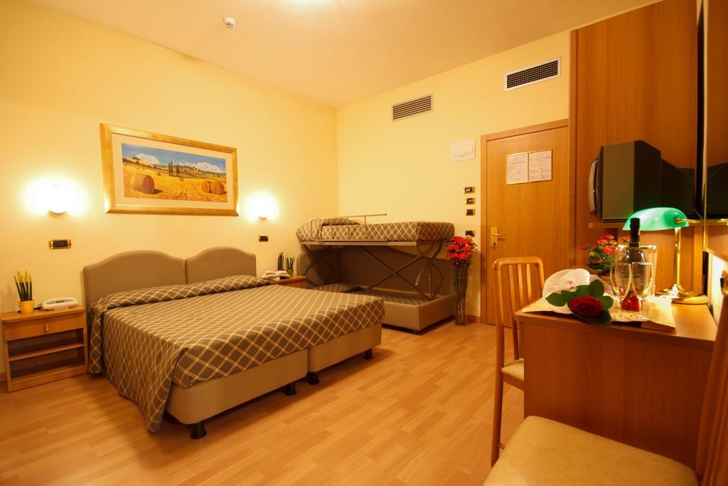 Hotel Villa Luca Chianciano Terme Kültér fotó