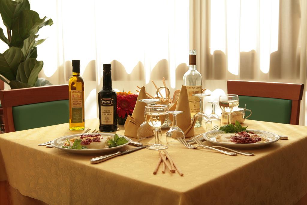 Hotel Villa Luca Chianciano Terme Kültér fotó