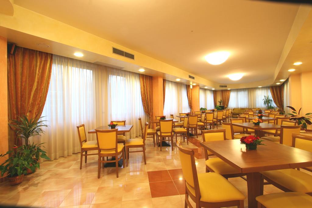 Hotel Villa Luca Chianciano Terme Kültér fotó